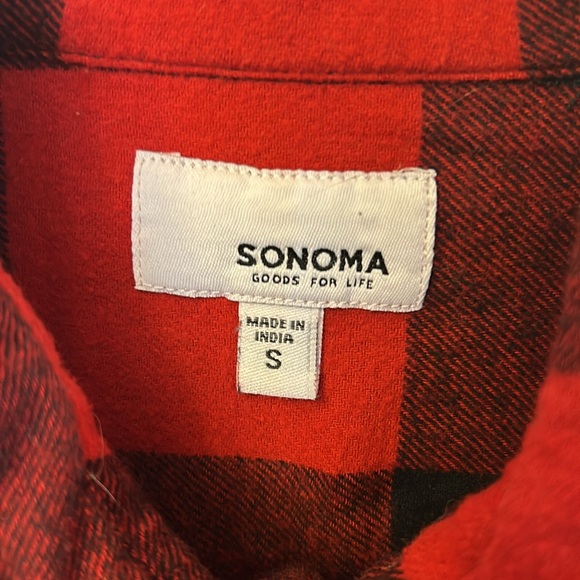 Sonoma Men’s Red/Black Plaid Button Down Shirt Size Small - Picture 3 of 5